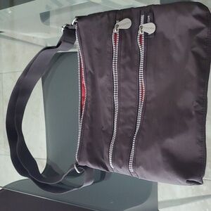 Baggallini brown zippered crossbody bag